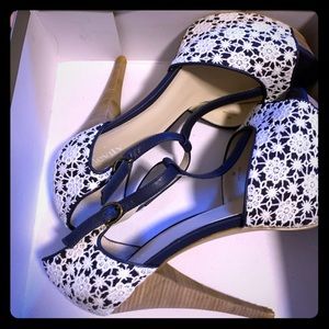 Beautiful Levity Heels size 9